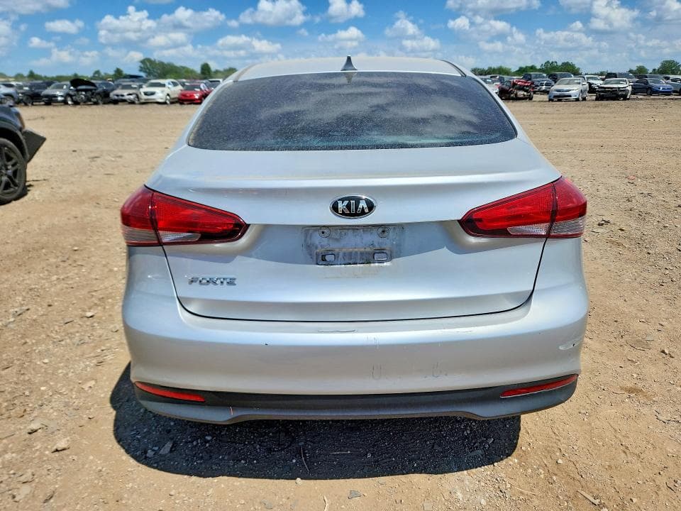 2017 KIA FORTE LX 6