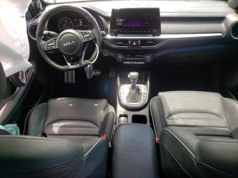 2023 KIA FORTE GT LINE 8