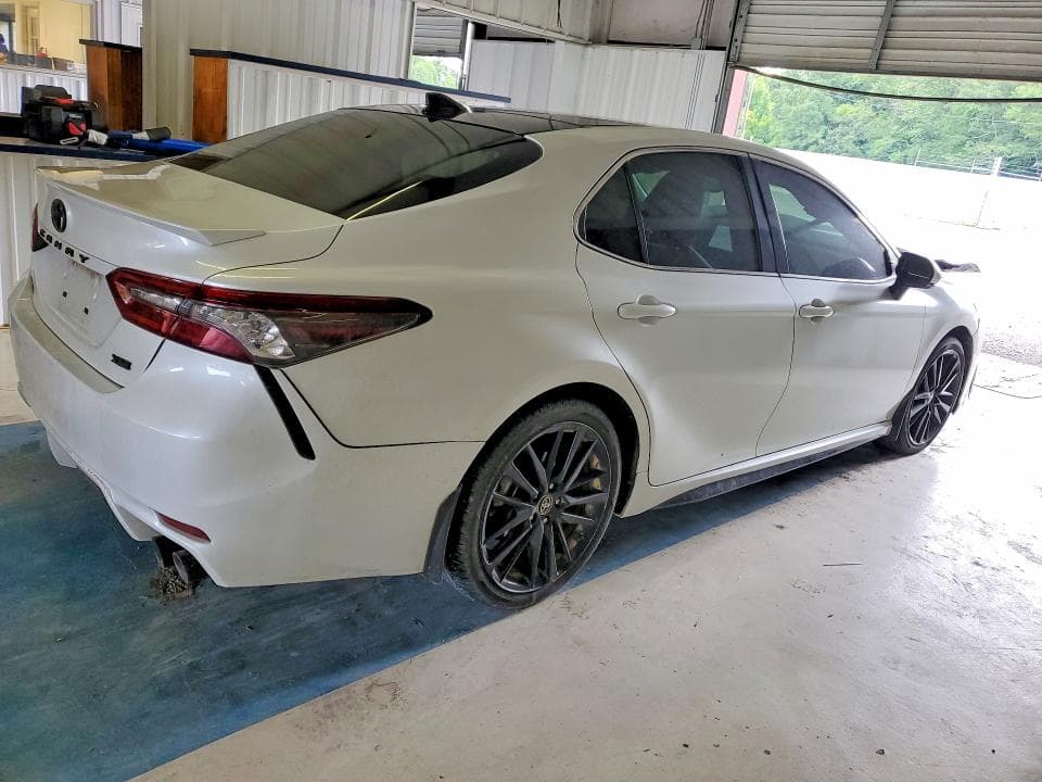 2022 TOYOTA CAMRY XSE 3