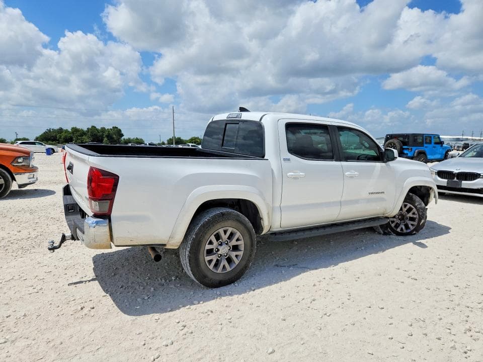 2018 TOYOTA TACOMA SR5 V6 3
