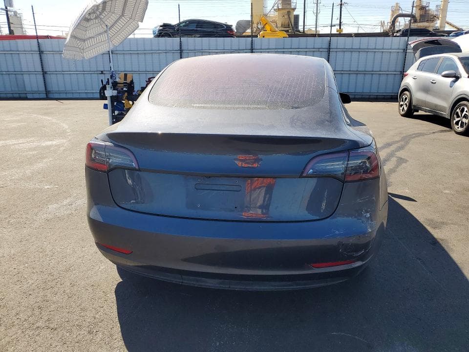 2018 TESLA MODEL 3 6