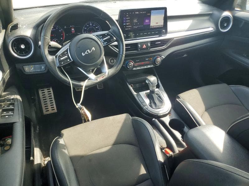 2023 KIA FORTE GT LINE 8