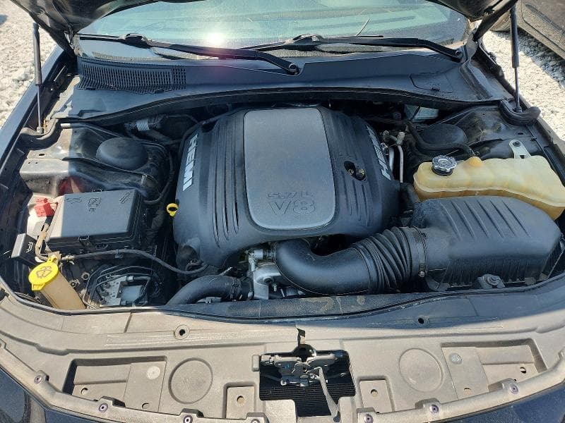 2019 CHRYSLER 300C 11