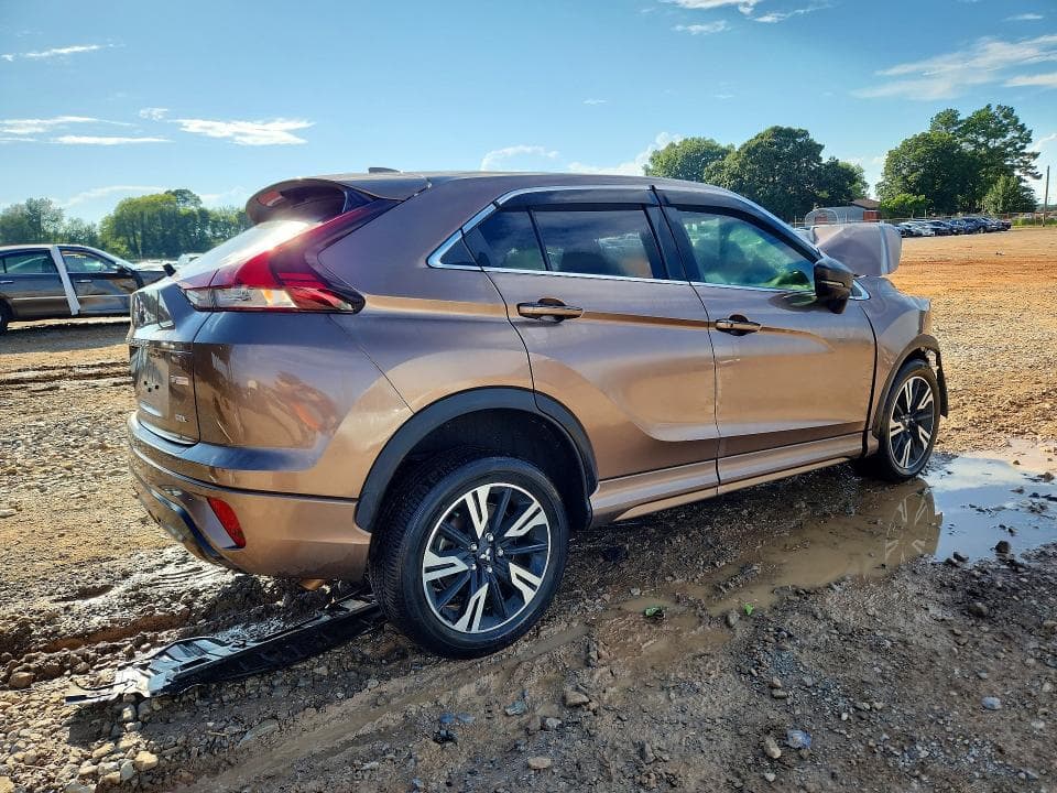 2024 MITSUBISHI ECLIPSE CROSS SE/SEL 3