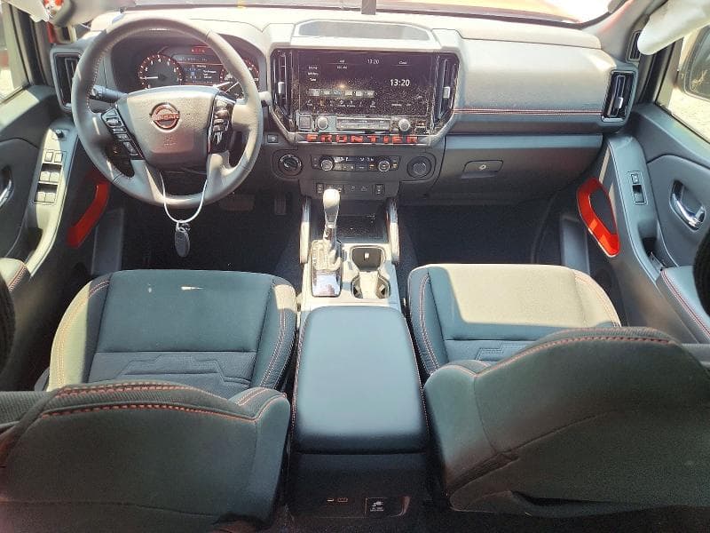 2025 NISSAN FRONTIER PRO-4X 8