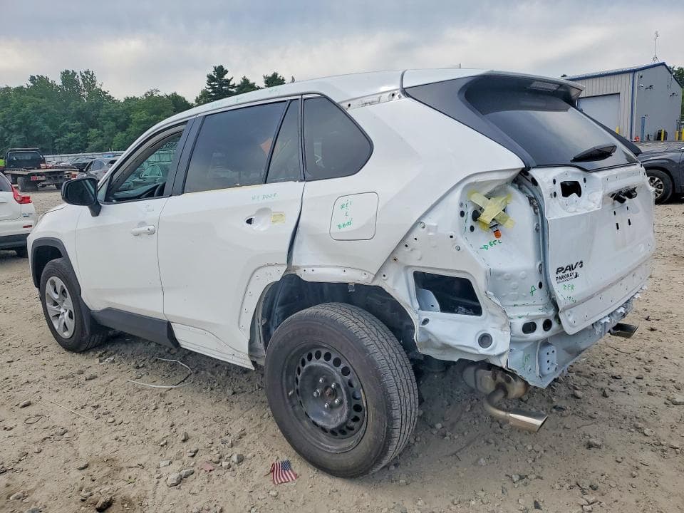 2024 TOYOTA RAV4 LE 2