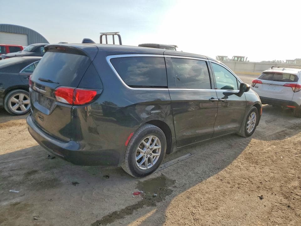 2017 CHRYSLER PACIFICA TOURING 3