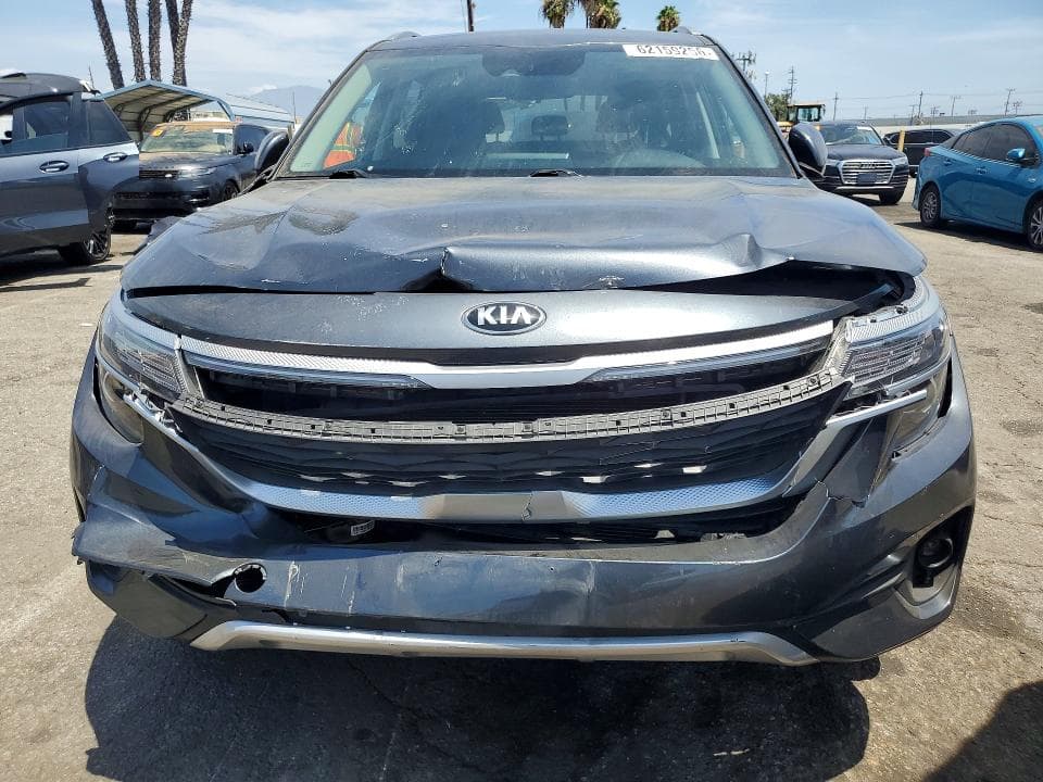 2021 KIA SELTOS S 5