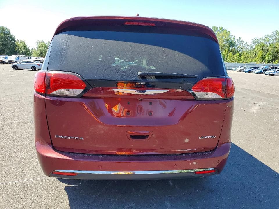 2018 CHRYSLER PACIFICA LIMITED 6