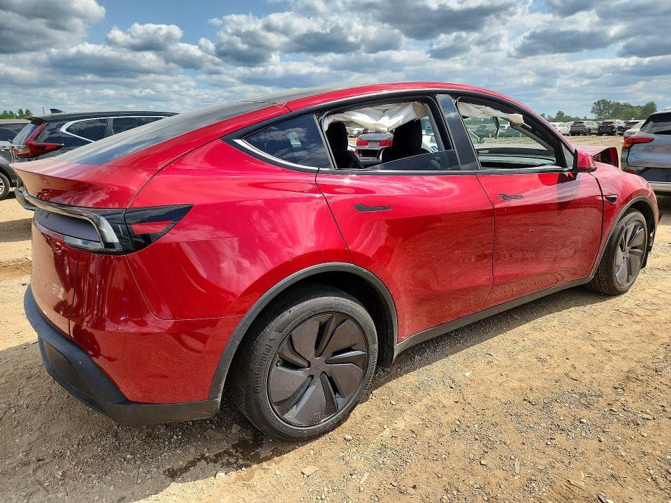 2026 TESLA MODEL Y 3