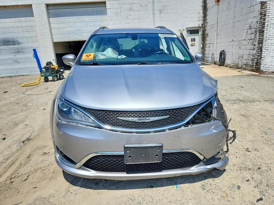2020 CHRYSLER PACIFICA TOURING L 5