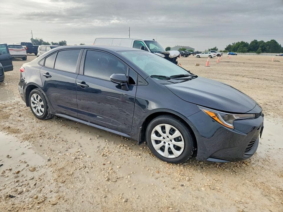 2025 TOYOTA COROLLA LE 4