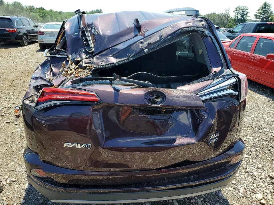 2017 TOYOTA RAV4 XLE 6
