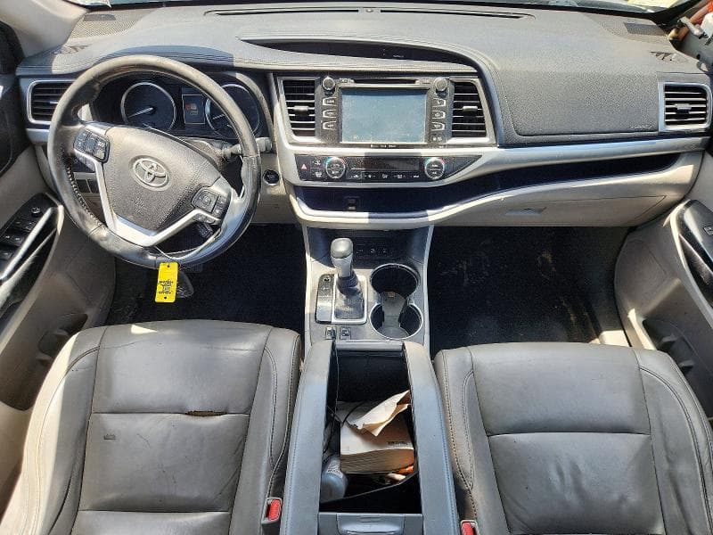 2017 TOYOTA HIGHLANDER XLE 8