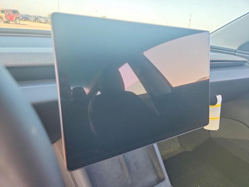 2026 TESLA MODEL 3 9