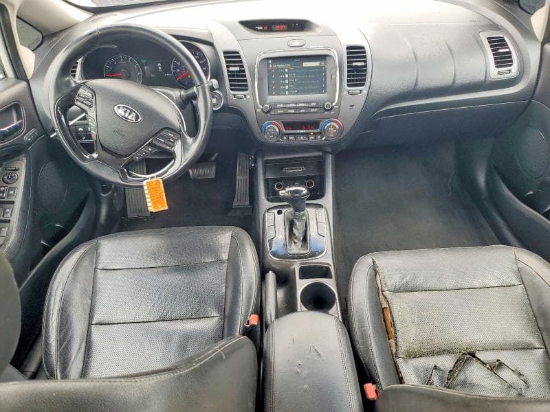 2017 KIA FORTE EX 8