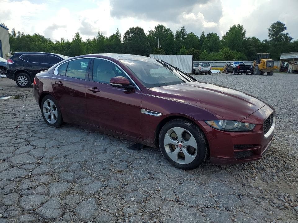 2017 JAGUAR XE 4