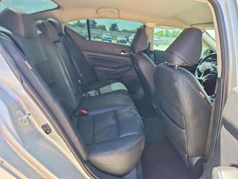 2022 NISSAN ALTIMA SR 10