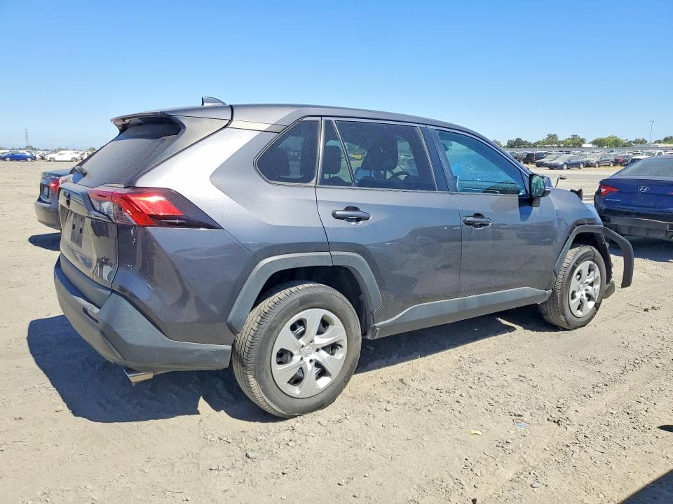 2023 TOYOTA RAV4 LE 3