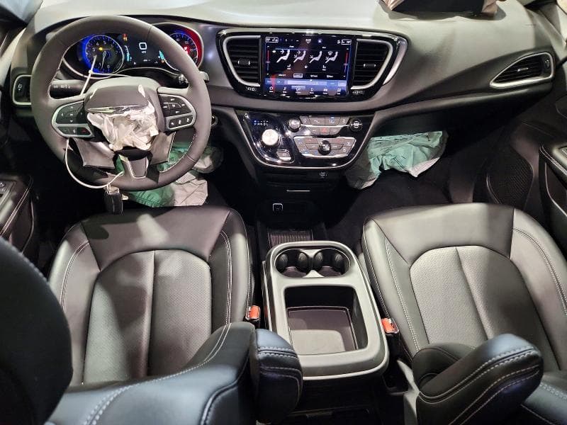 2026 CHRYSLER PACIFICA SELECT 8