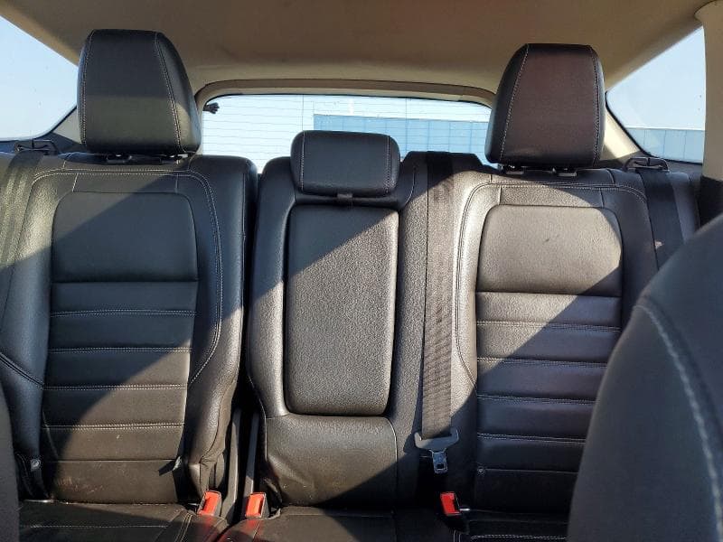 2017 FORD ESCAPE TITANIUM 10