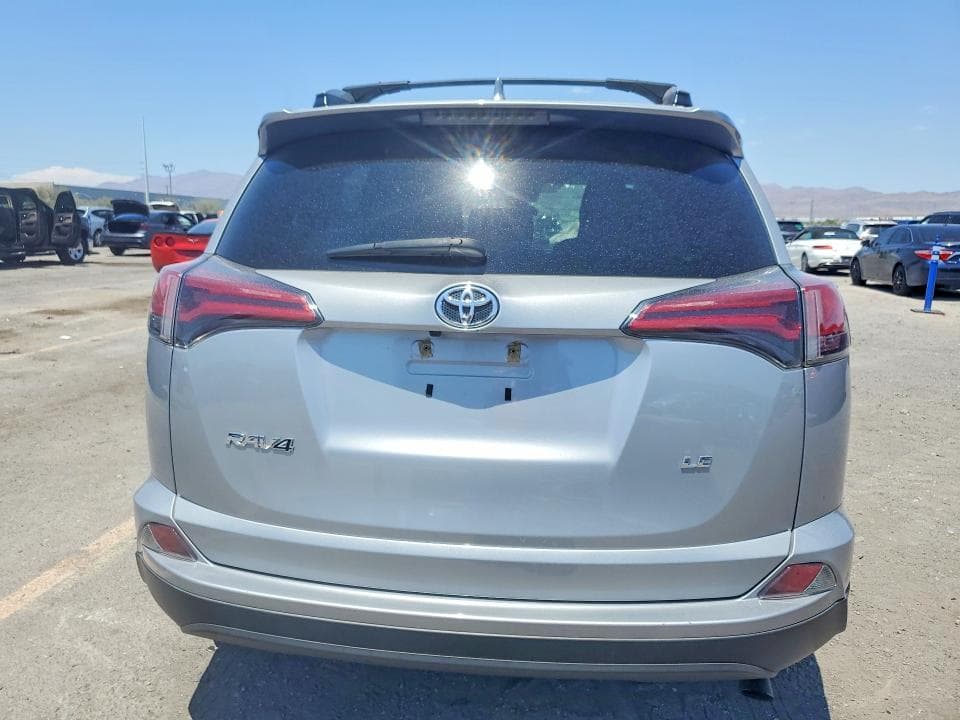 2018 TOYOTA RAV4 LE 6