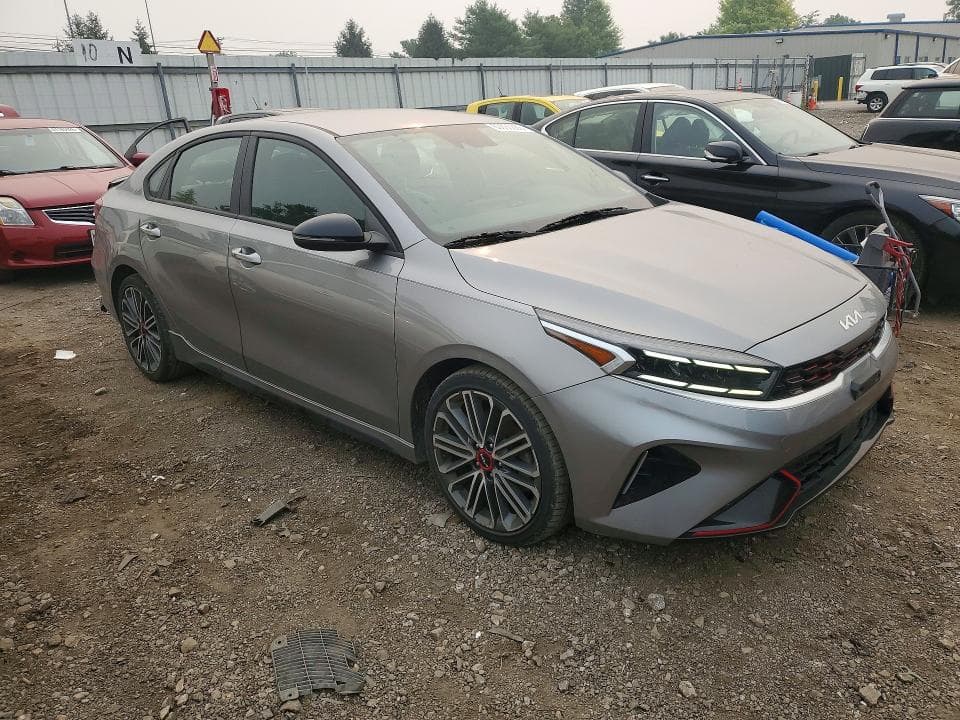 2023 KIA FORTE GT 4
