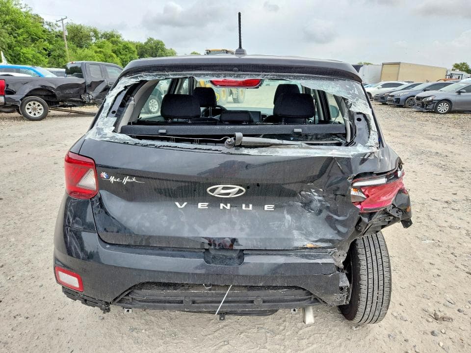 2026 HYUNDAI VENUE SE 6