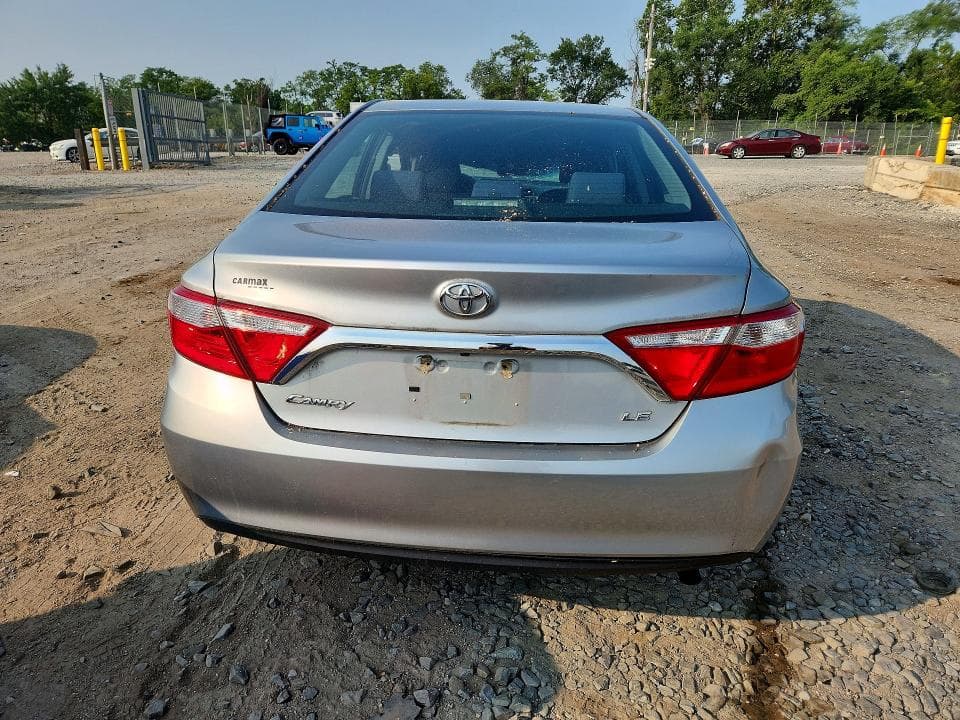 2017 TOYOTA CAMRY LE 6