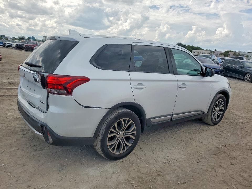 2017 MITSUBISHI OUTLANDER ES 3