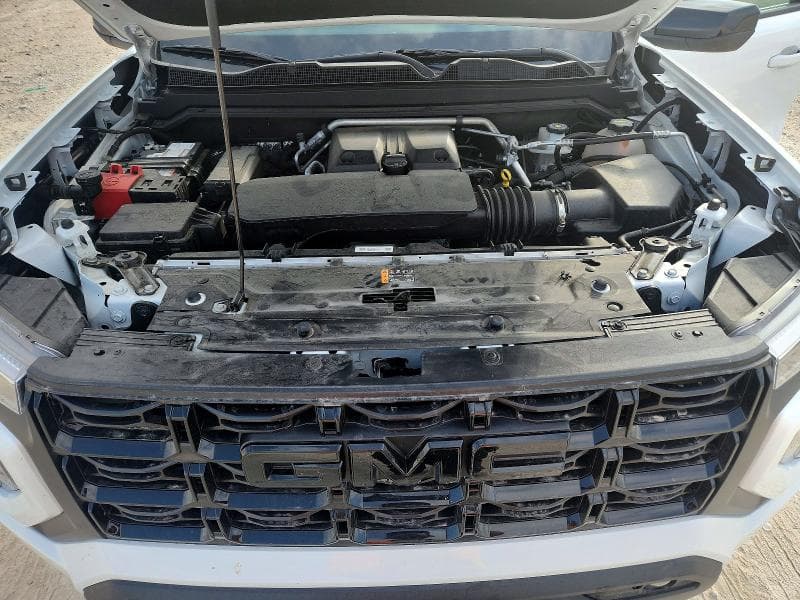 2025 GMC CANYON ELEVATION 11