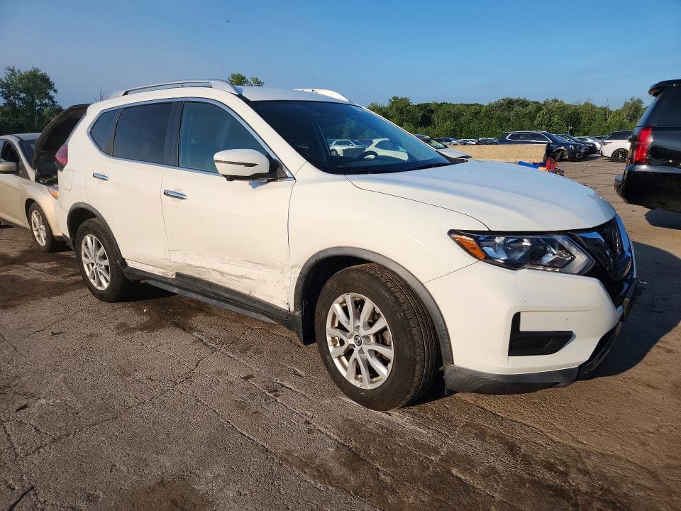 2017 NISSAN ROGUE SV 4