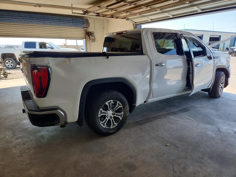 2025 GMC SIERRA C1500 SLT 3
