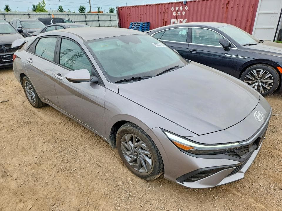 2024 HYUNDAI ELANTRA SEL 4