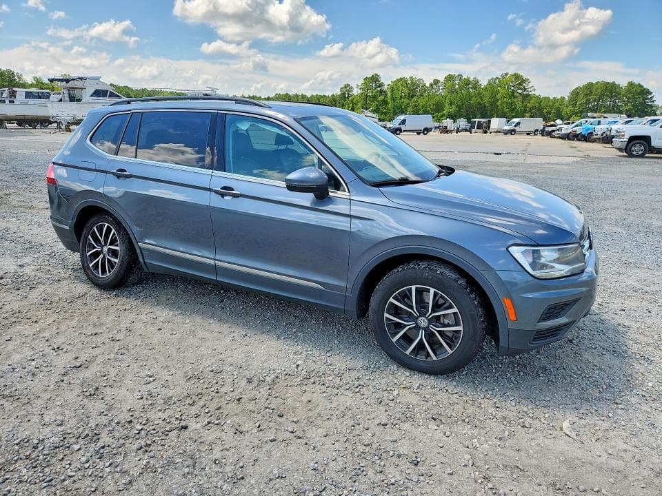 2021 VOLKSWAGEN TIGUAN SE 4