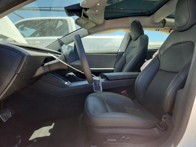2025 TESLA MODEL 3 7