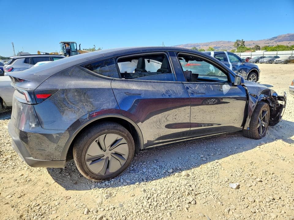2026 TESLA MODEL Y 3