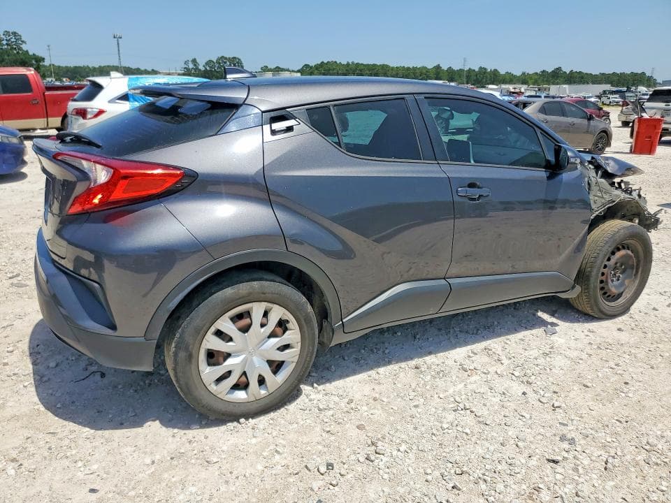 2020 TOYOTA C-HR LE 3
