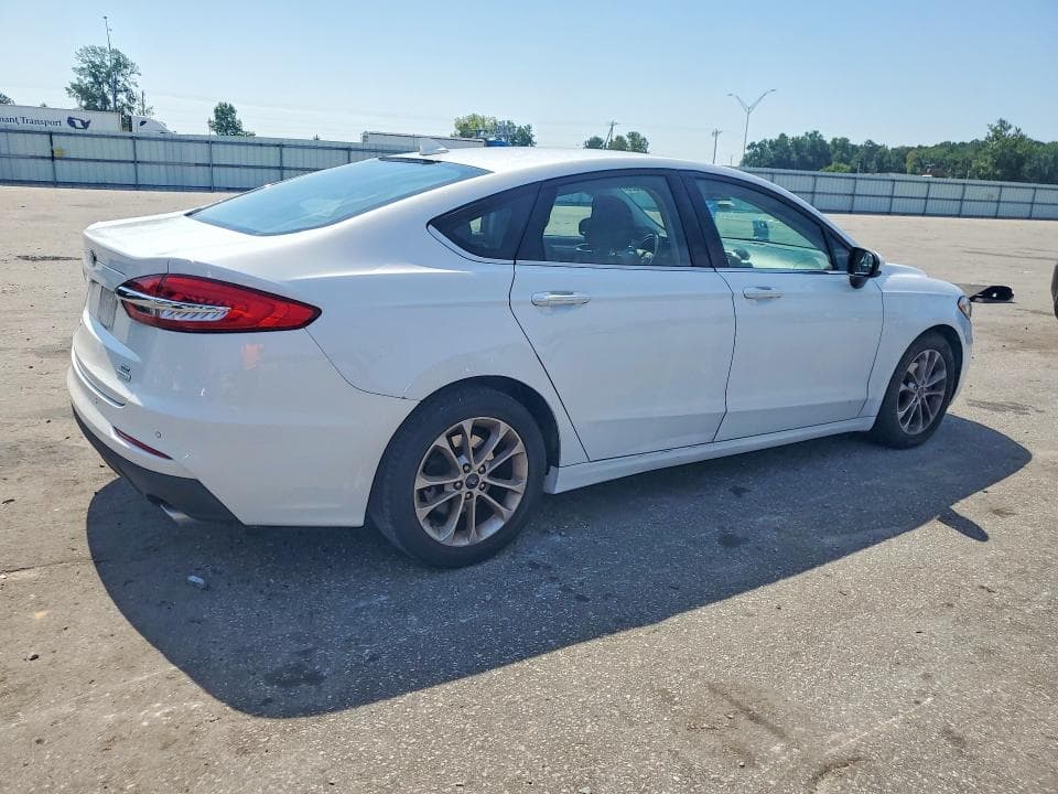 2019 FORD FUSION SE 3