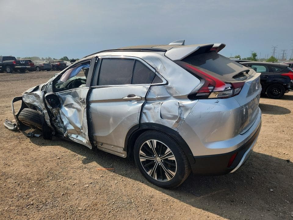 2022 MITSUBISHI ECLIPSE CROSS SE 2