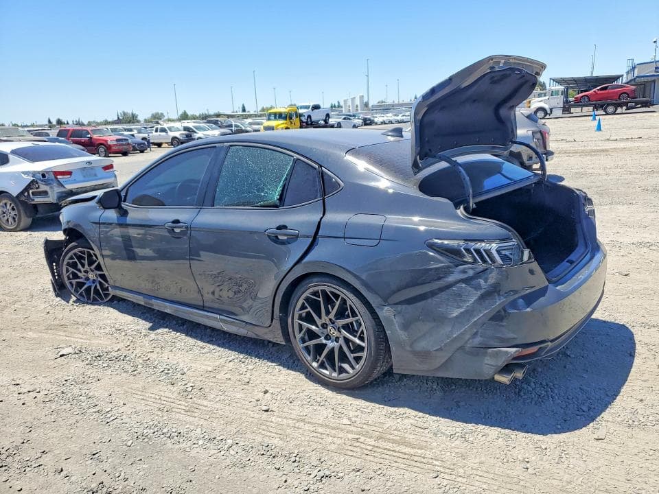 2025 TOYOTA CAMRY SE 2