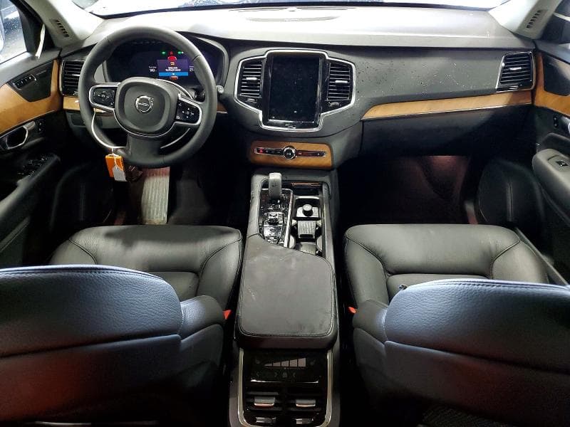 2024 VOLVO XC90 PLUS 8