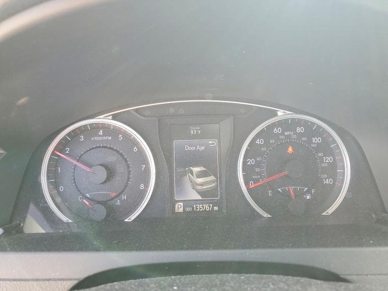 2017 TOYOTA CAMRY SE 9