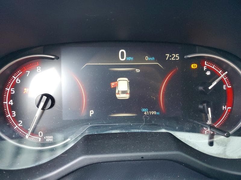 2023 TOYOTA RAV4 LE 9