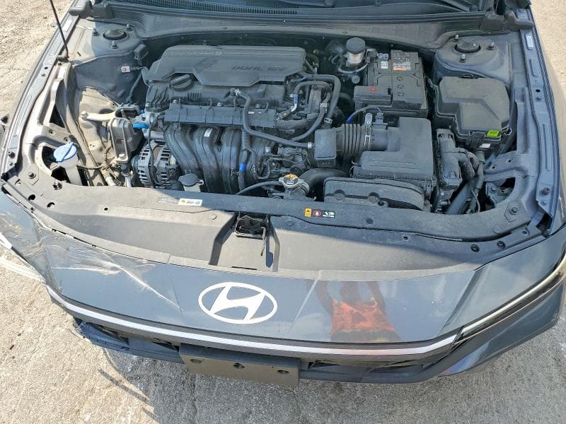 2025 HYUNDAI ELANTRA SE 11