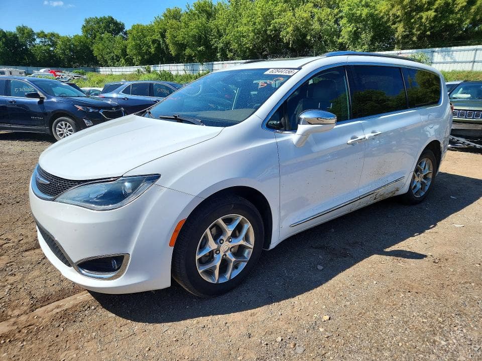 2019 CHRYSLER PACIFICA LIMITED - 1