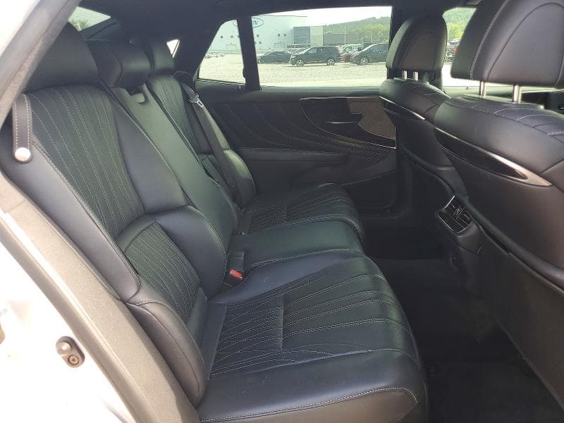 2018 LEXUS LS 500 10