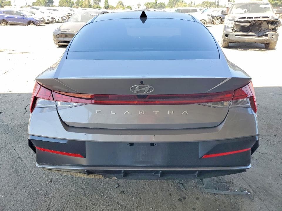 2025 HYUNDAI ELANTRA SEL 6