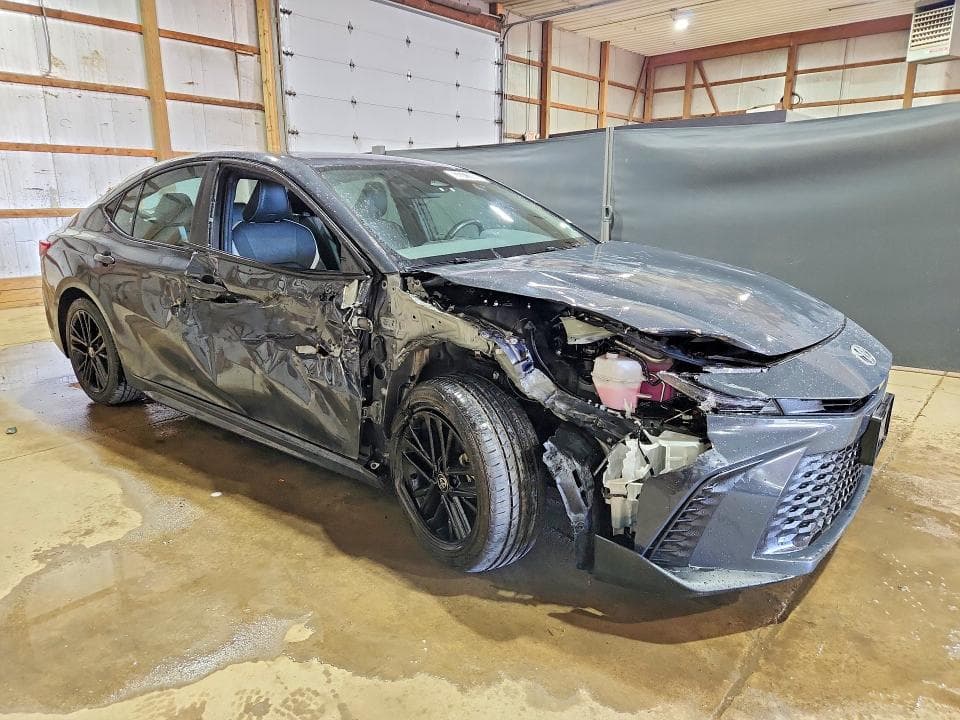 2025 TOYOTA CAMRY SE 4