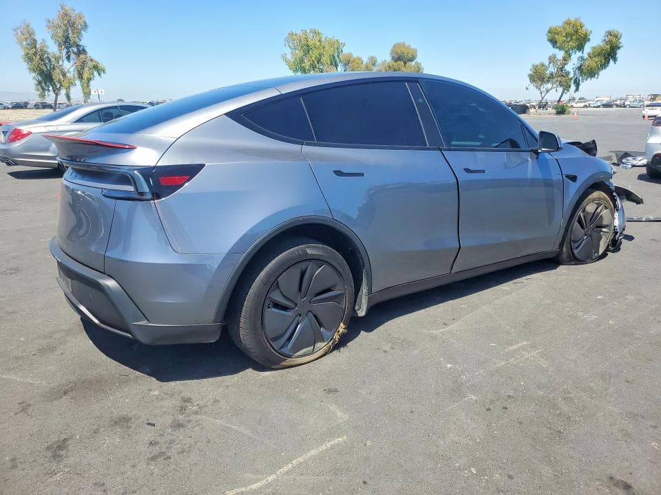 2026 TESLA MODEL Y 3
